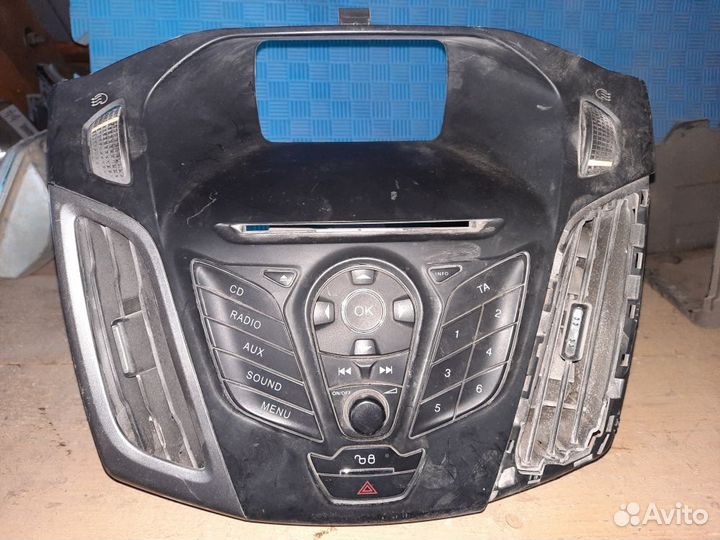 Панель управления магнитолой Ford Focus III (2011—