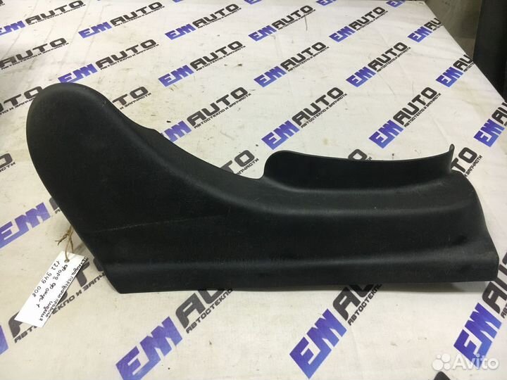 Накладка переднего правого сиденья Форд Фокус 1