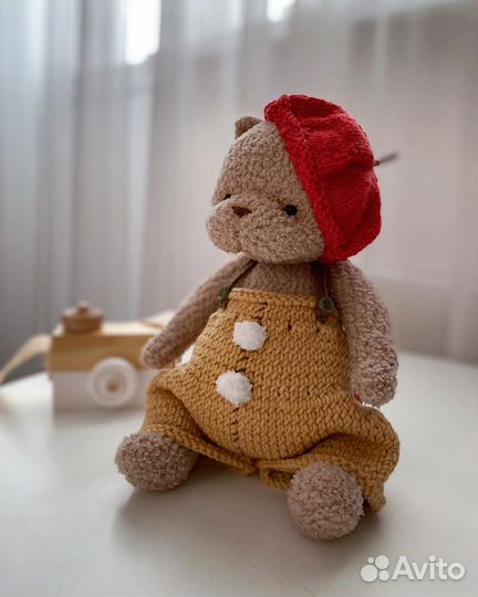 Вязаный медвежонок