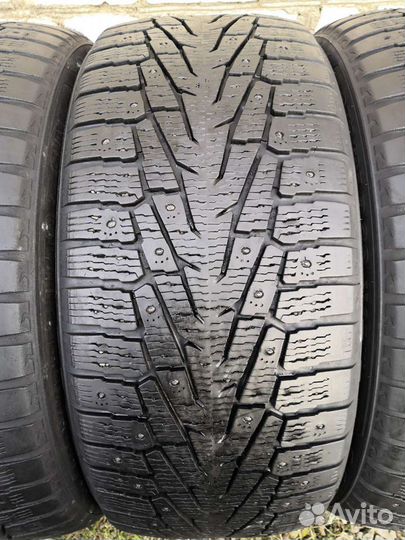 Nokian Tyres Hakkapeliitta 7 SUV 275/45 R20
