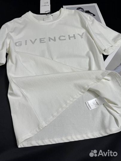 Футболка givenchy