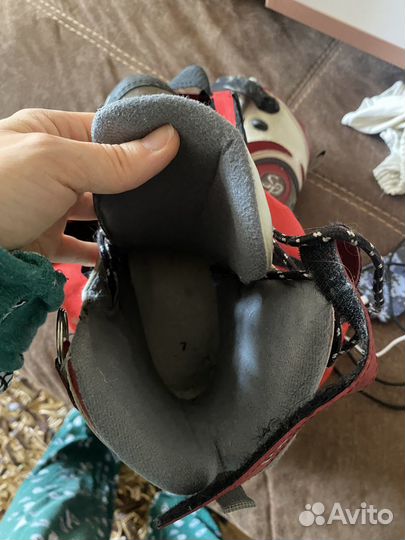 Женские коньки 37р