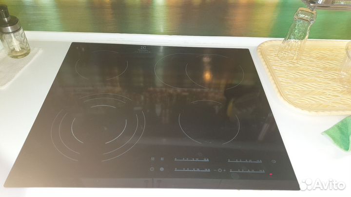 Электрическая встраиваемая варочная панель