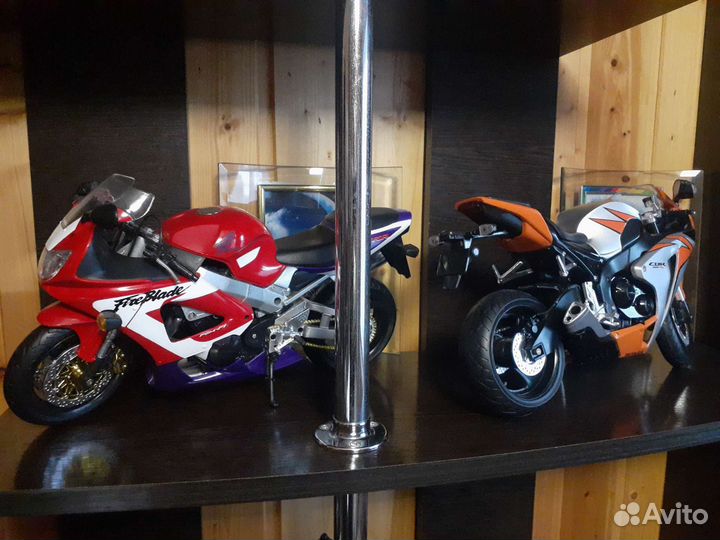 Модель мотоцикла honda 1/6