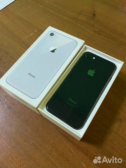 iPhone 8, 64 ГБ