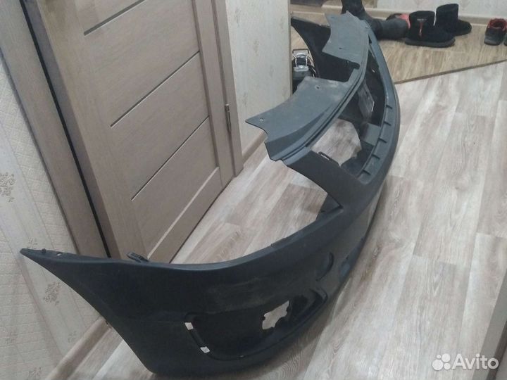 Передний бампер на LADA largus