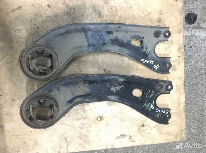 Рычаг продольный задний правый Kia Sportage 3