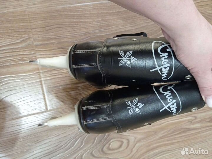 Коньки хоккейные детские