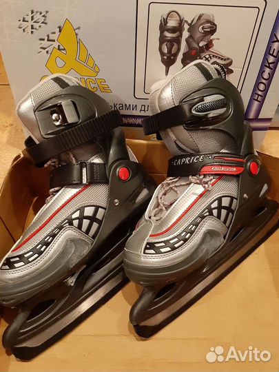 Коньки хоккейные