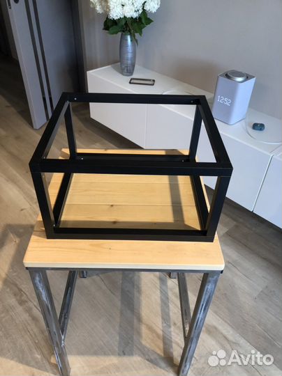 Металическая черная полка