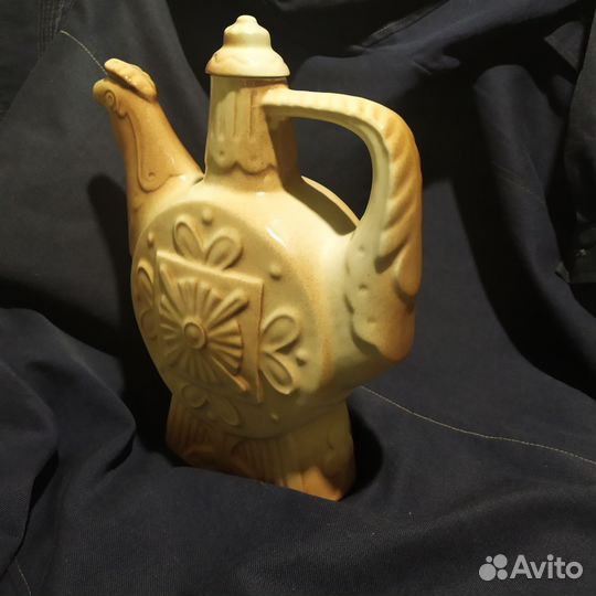 Графин, чайник, кувшин