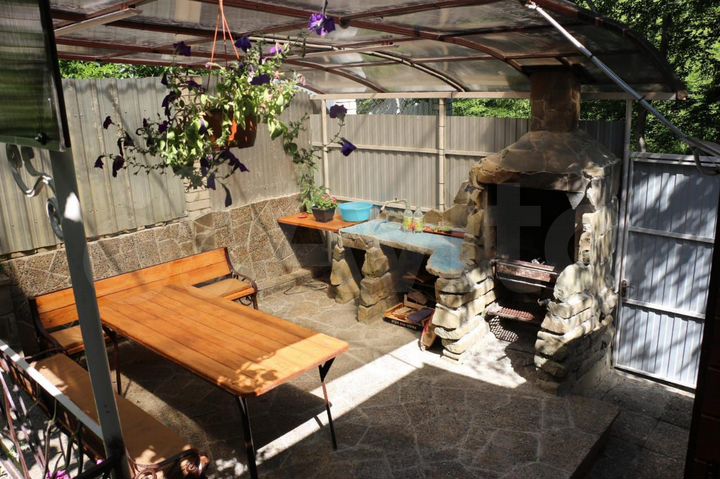 Комната 30 м² в 4-к., 2/2 эт.