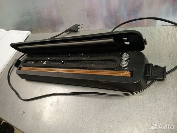 Вакууматор почти новый