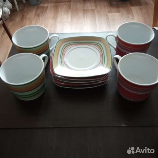 Чашки, блюдца, чайная пара, заварочный чайник