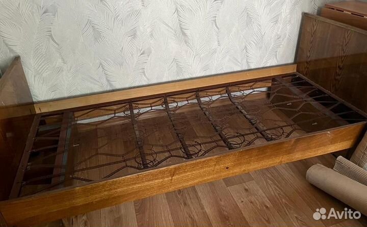 Кровать односпальная бу