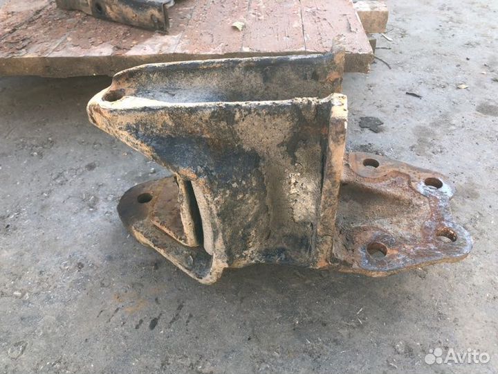 Кронштейн рессоры на Маз 5432 тягач ямз 236бе2