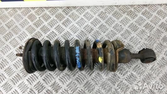 Стойка передняя правая nissan navara D40 (80U03N50