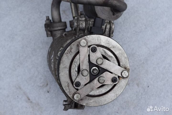 Компрессор кондиционера Volvo S40 2 рест. 2011