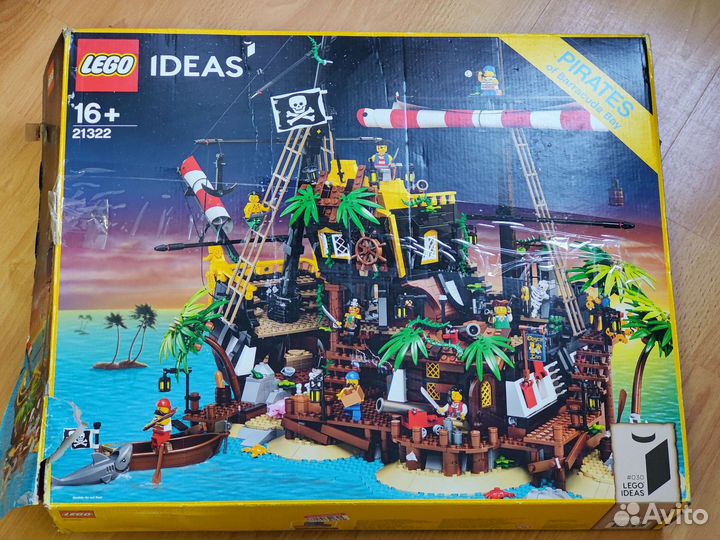 Новый Lego 21322 ideas Пираты Залива Барракуды