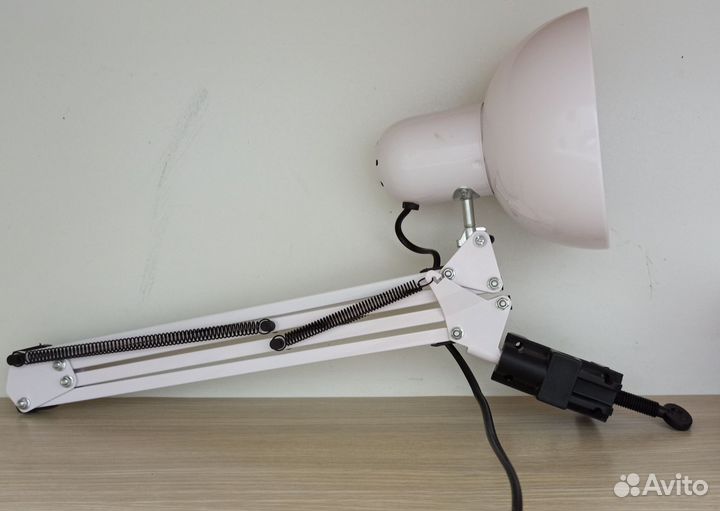 Лампа настольная для маникюра