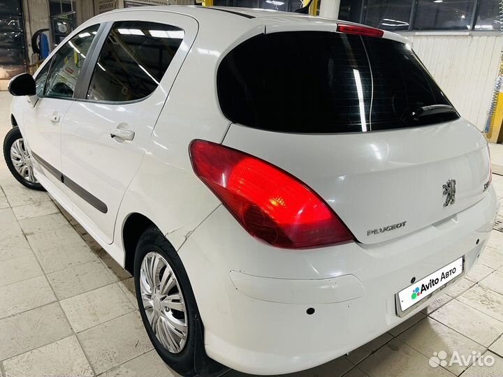Peugeot 308 1.6 AT, 2011, 170 000 км
