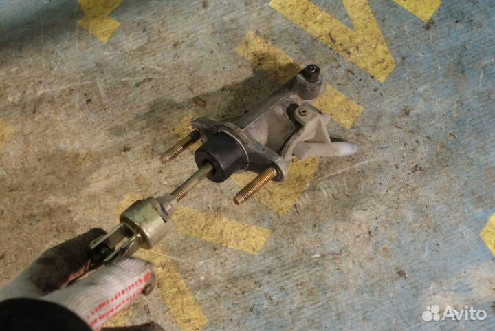 Главный цилиндр сцепления FAW V5