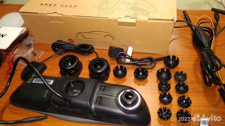 Видеорегистратор-зеркало 3в1