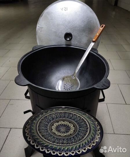 Казан чугунный с печкой