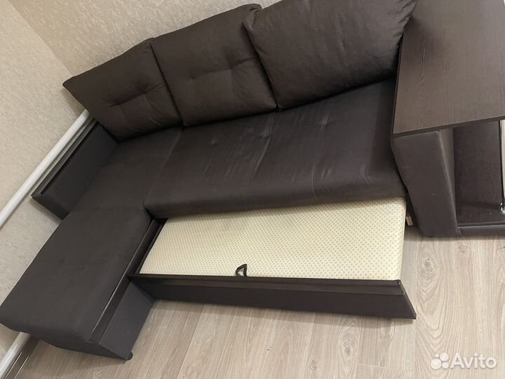 Угловой диван бу