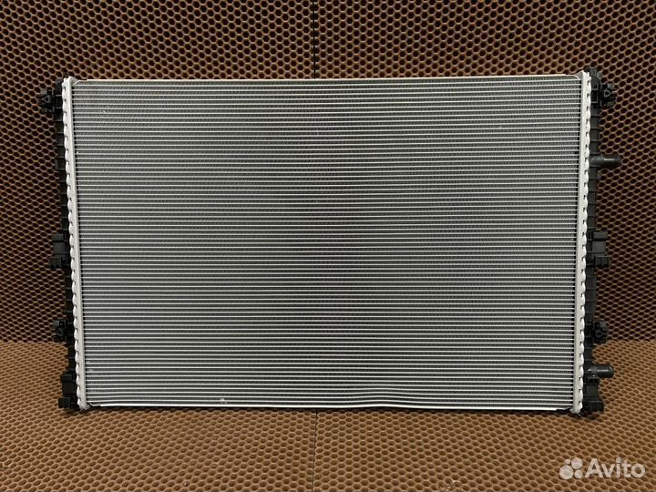 Дополнительный радиатор Audi Q7 4M
