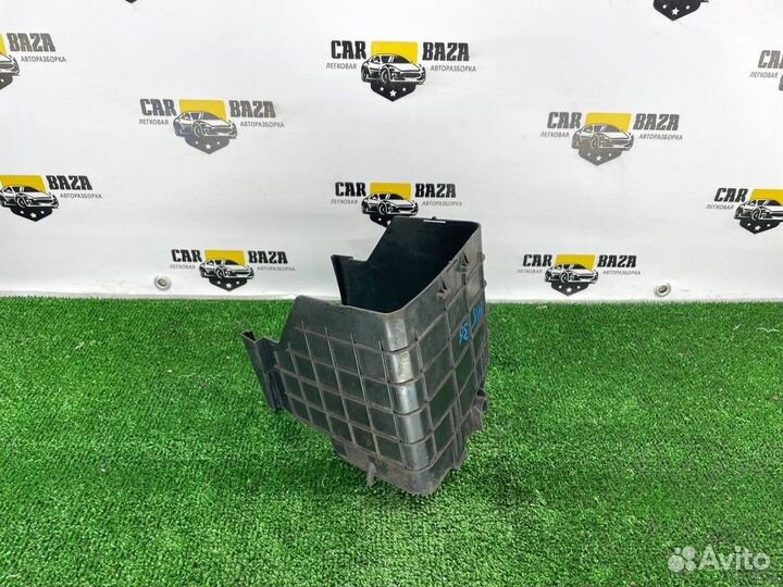 Кожух аккумулятора Audi Q3