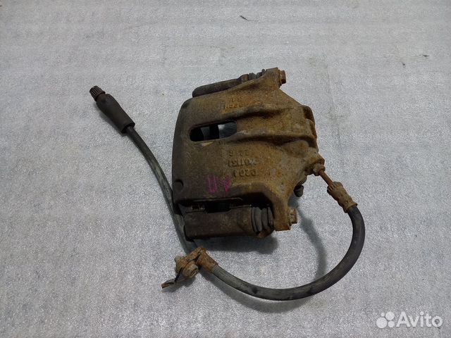 Суппорт передний левый Citroen C3 Picasso 1