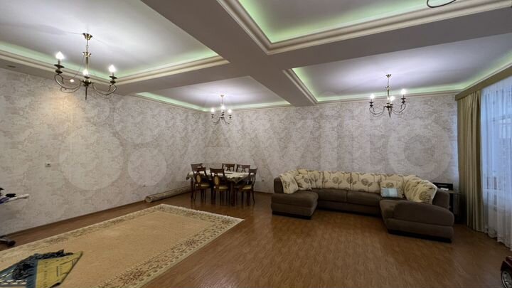 Дом 180 м² на участке 3 сот.