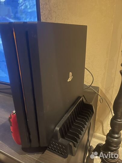 Игровая приставка ps4 pro 1tb