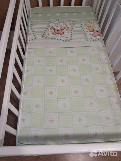 Детская кроватка с маятником+матрас