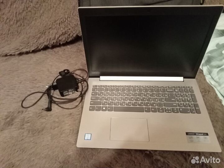 Ноутбук Lenovo ideapad 330 15ikb + фирменная сумка