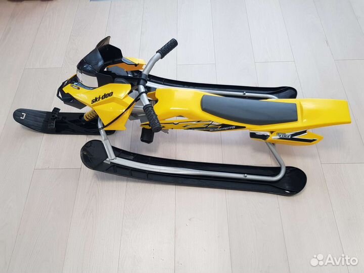 Детский снегокат brp seadoo