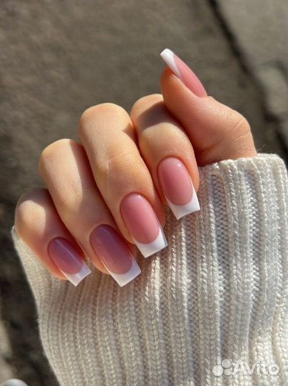 Наращивание ногтей (модель)