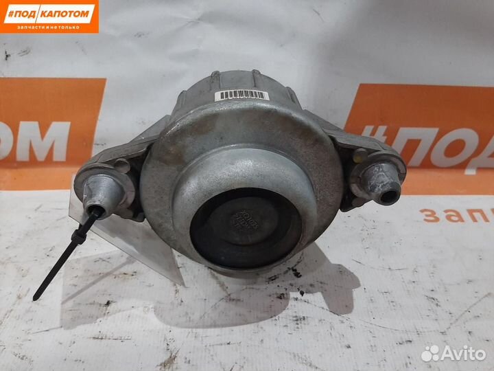 Подушка крепления двигателя Mercedes-Benz C-Класс