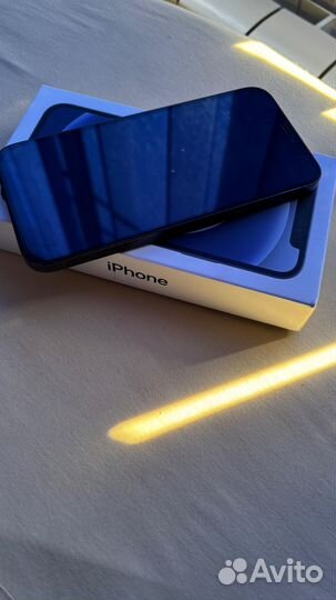 iPhone 12, 64 ГБ