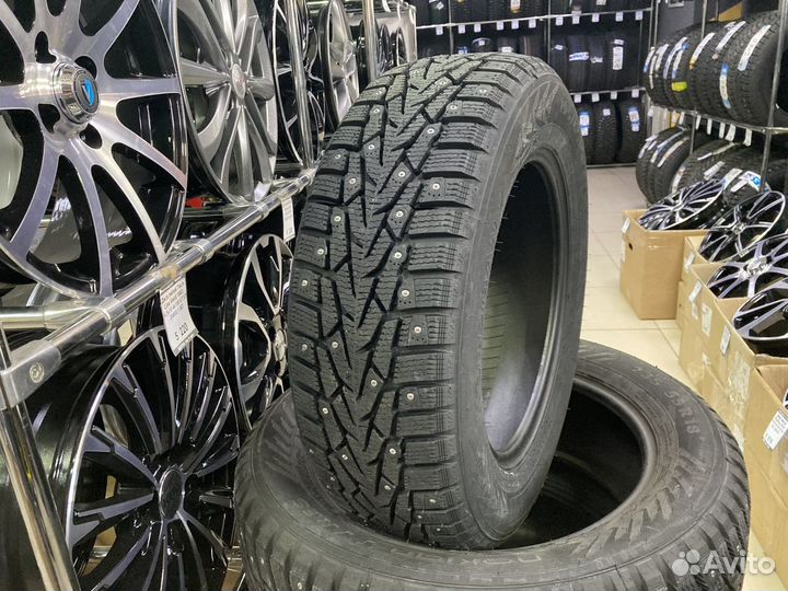 Ikon Tyres Nordman 7 215/45 R17