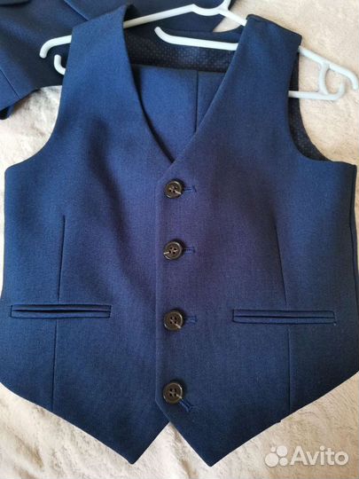 Костюм (тройка) на утренник 4-5 лет