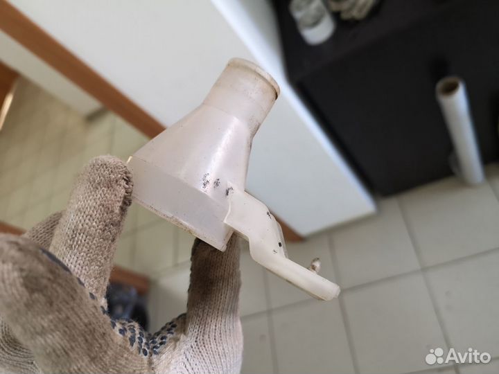 Горловина бачка омывателя Mitsubishi ASX 2010-н.в