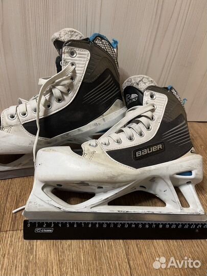 Хоккейные вратарские коньки bauer 38,5 размера