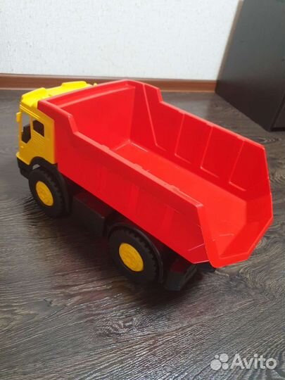 Игрушка машинка Богатырь