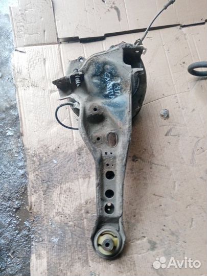 Рычаг продольный задний правый Mitsubishi Carisma