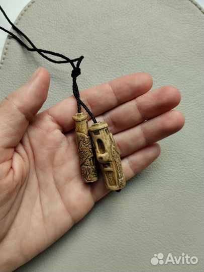 Деревянный кулон