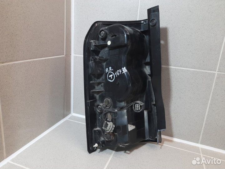 Фонарь задний правый Land Rover Discovery 4