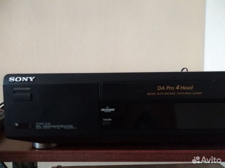 Видео проигрыватель Sony SLV-E570EE