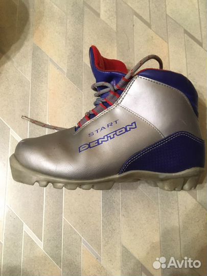 Лыжные ботинки